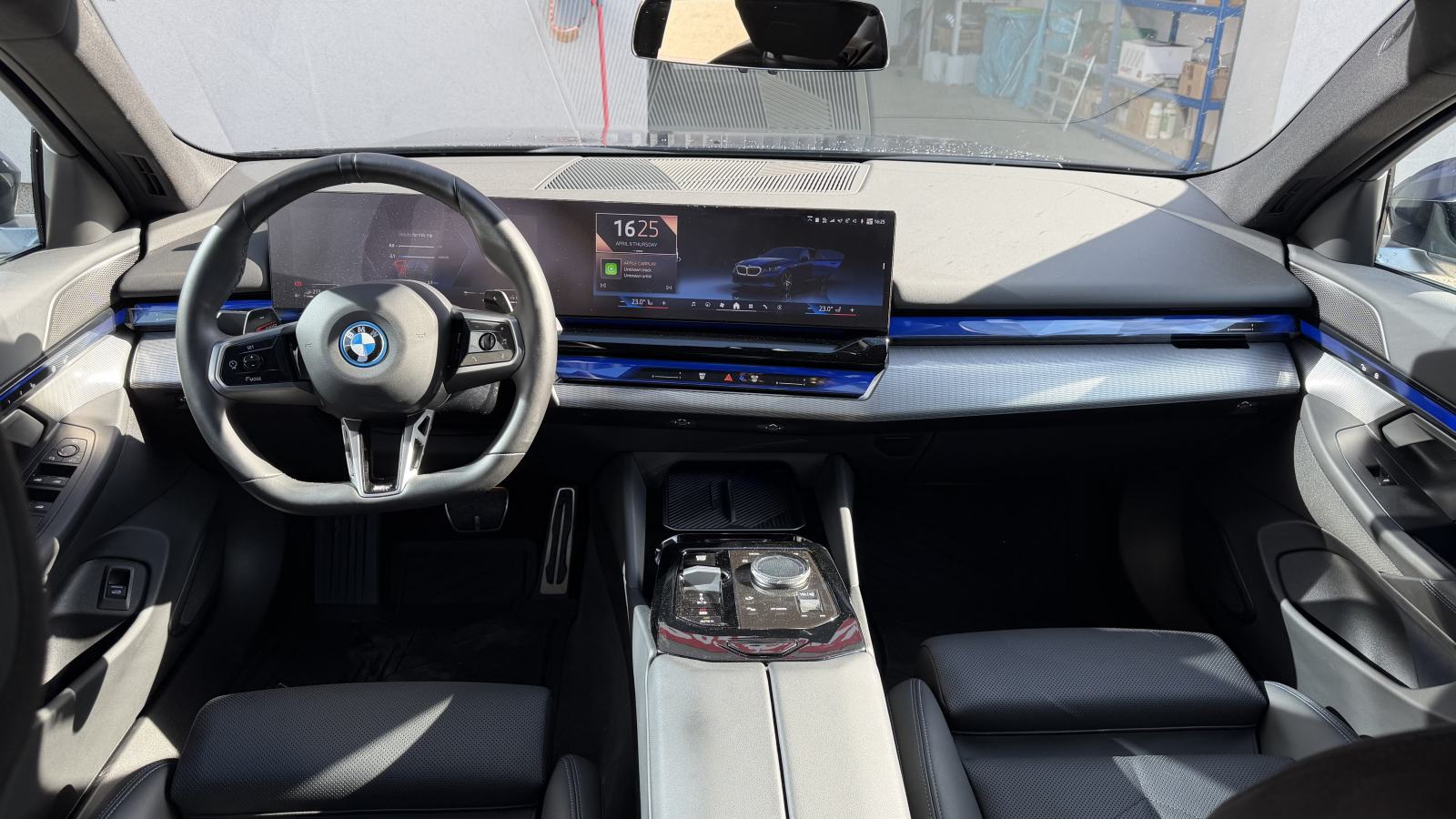 BMW 550e XDrive, M Sport, automatik, 2025g., fotografija 3