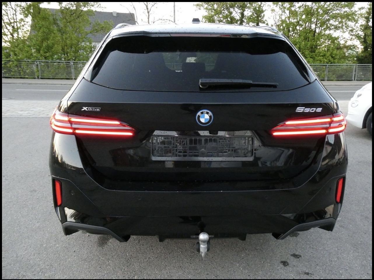BMW serija 5 550e Xdrive Touring automatik M paket pro Full oprema, fotografija 18