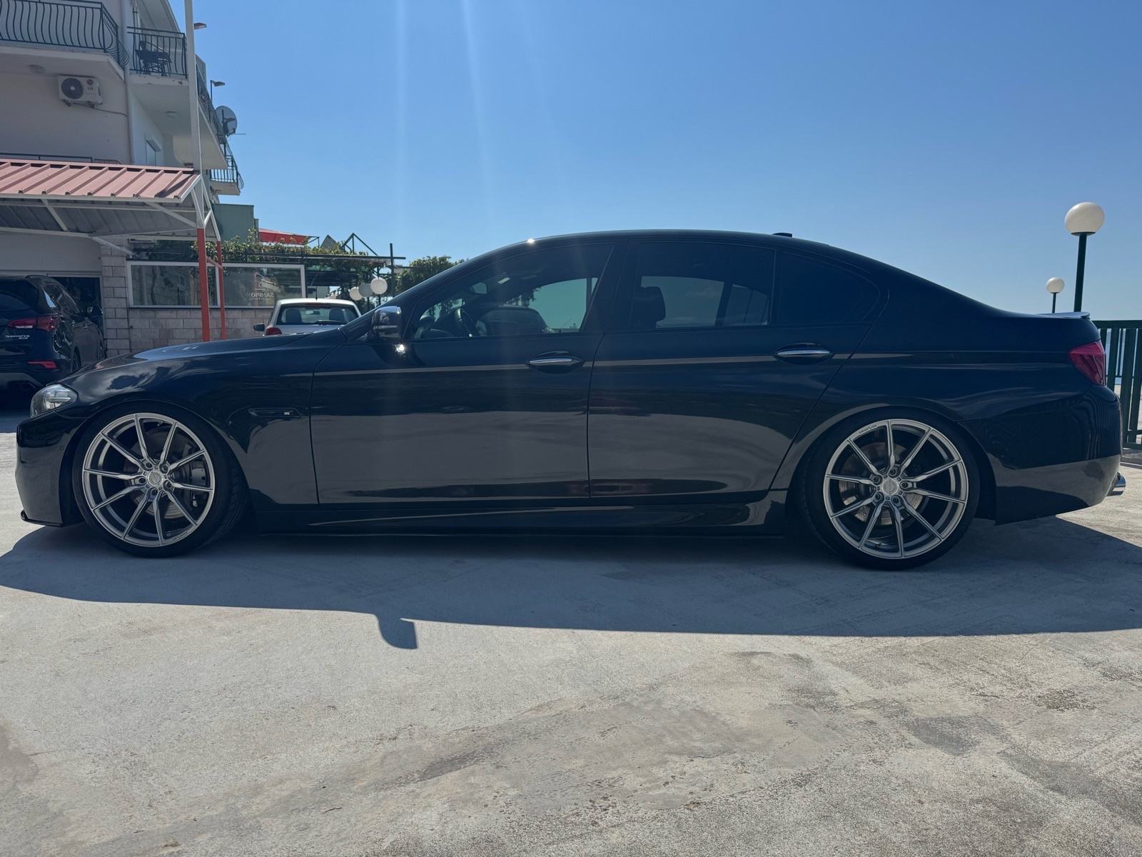 BMW serija 5 550i automatik, fotografija 2