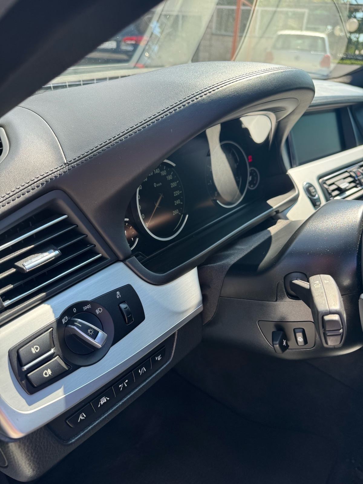 BMW serija 5 550i automatik, fotografija 14