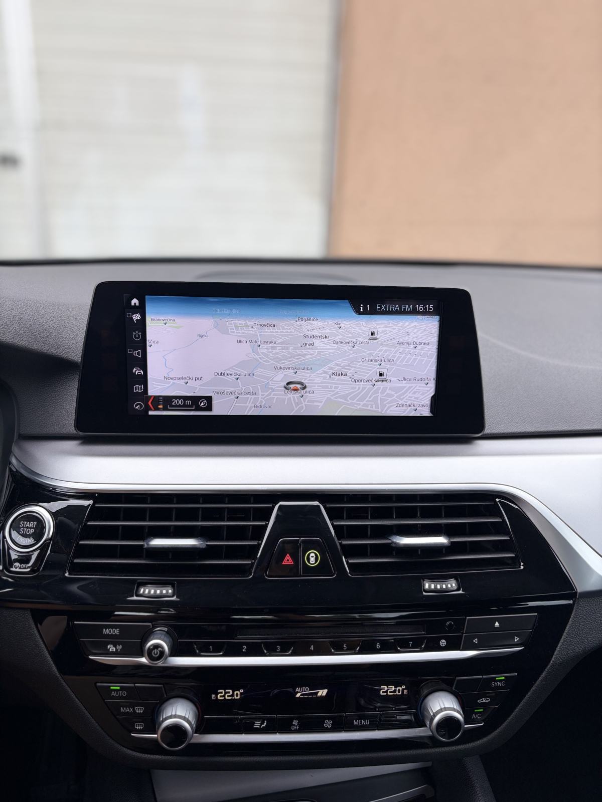 BMW serija 5 G30 520d automatik, fotografija 18