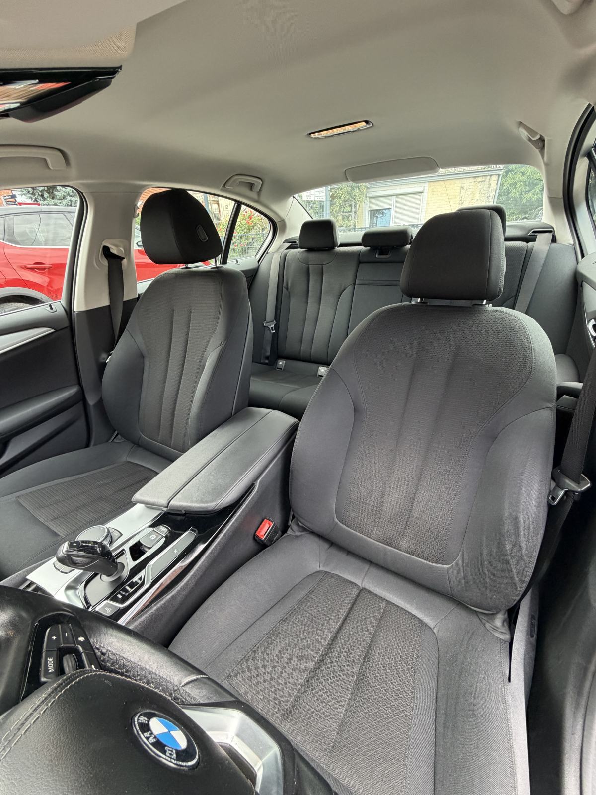 BMW serija 5 G30 520d automatik, fotografija 12