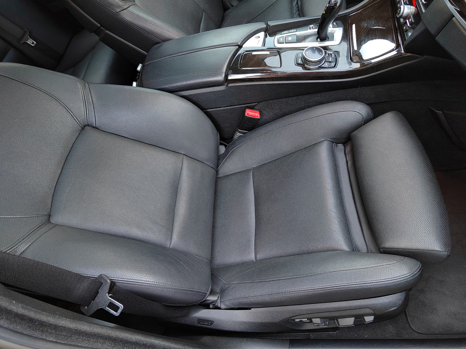 BMW serija 5 LCI 525d 12/26, fotografija 20