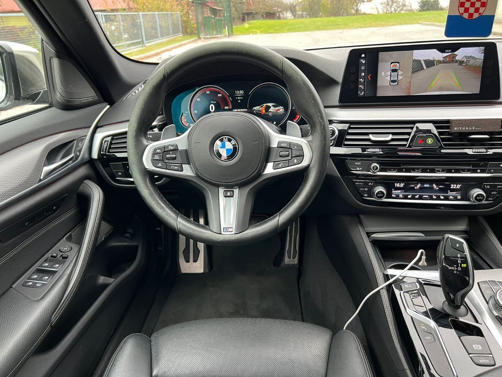 BMW serija 5 M550i, fotografija 8