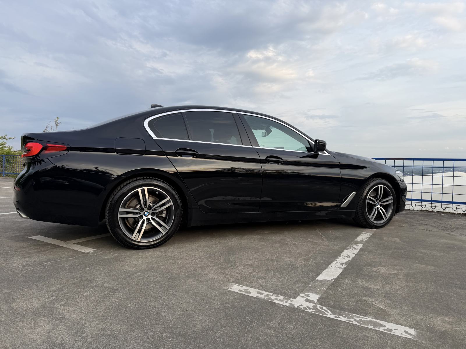 BMW serija 5 SPORT XD(4x4)520d automatik,LEASING BEZ UČEŠČA,, fotografija 7