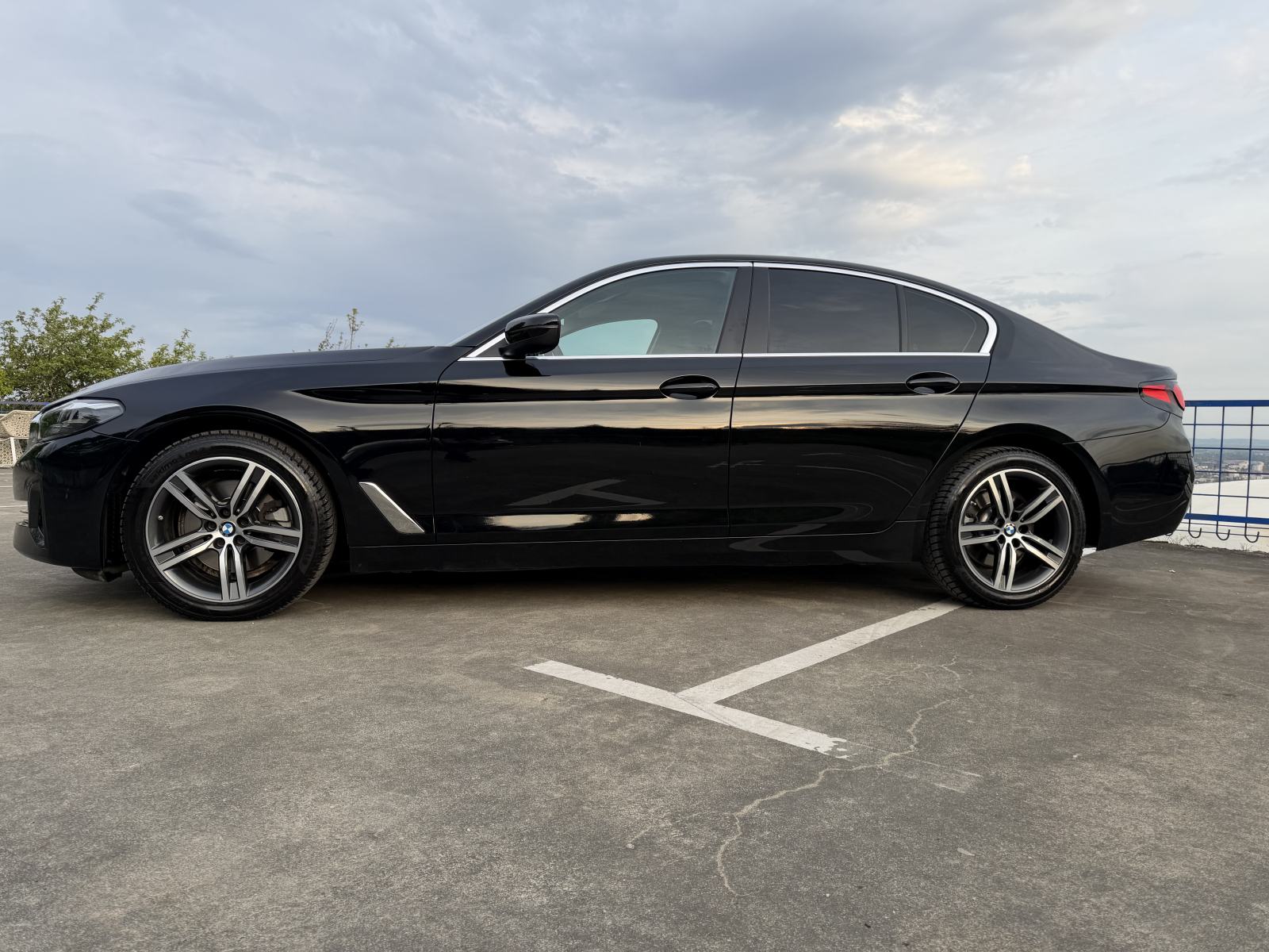 BMW serija 5 SPORT XD(4x4)520d automatik,LEASING BEZ UČEŠČA,, fotografija 3