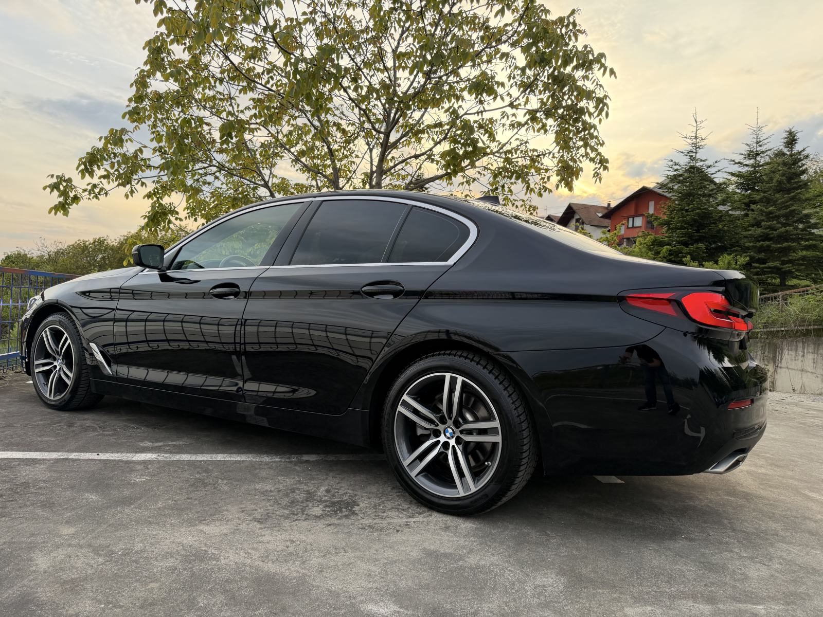 BMW serija 5 SPORT XD(4x4)520d automatik,LEASING BEZ UČEŠČA,, fotografija 4