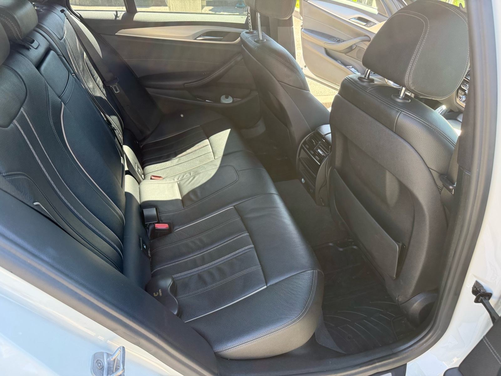 BMW serija 5 Touring 520d automatik, fotografija 12