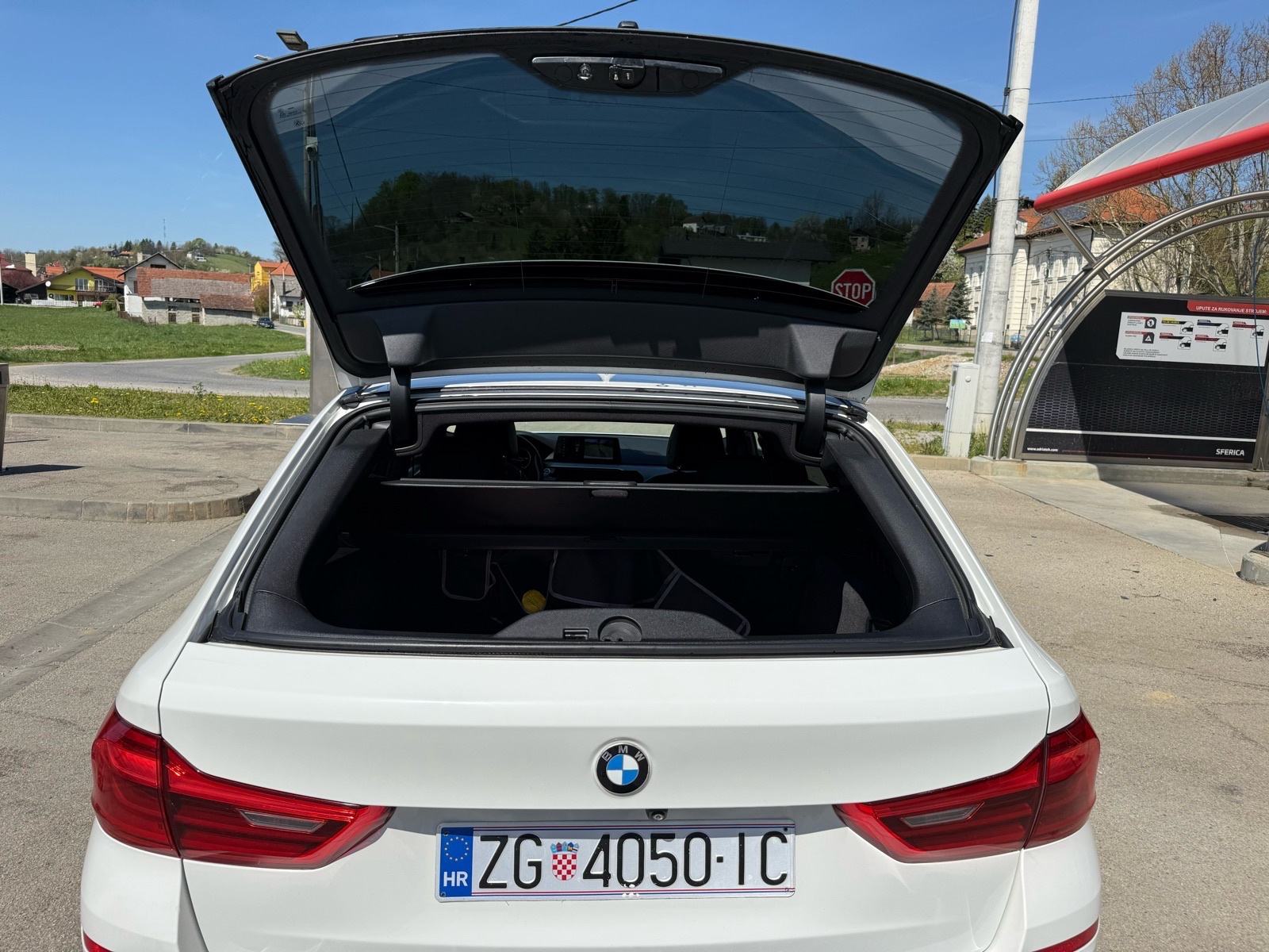 BMW serija 5 Touring 520d automatik, fotografija 15