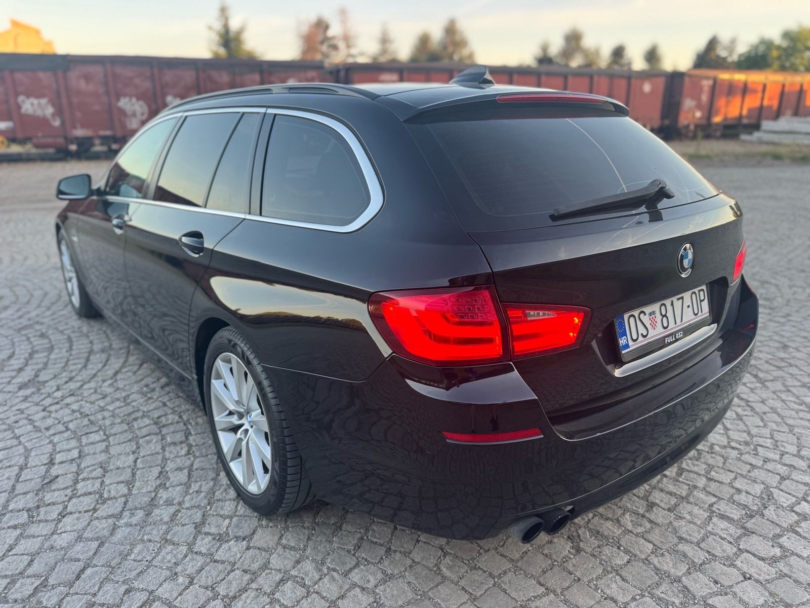BMW serija 5 Touring 520d automatik, fotografija 3