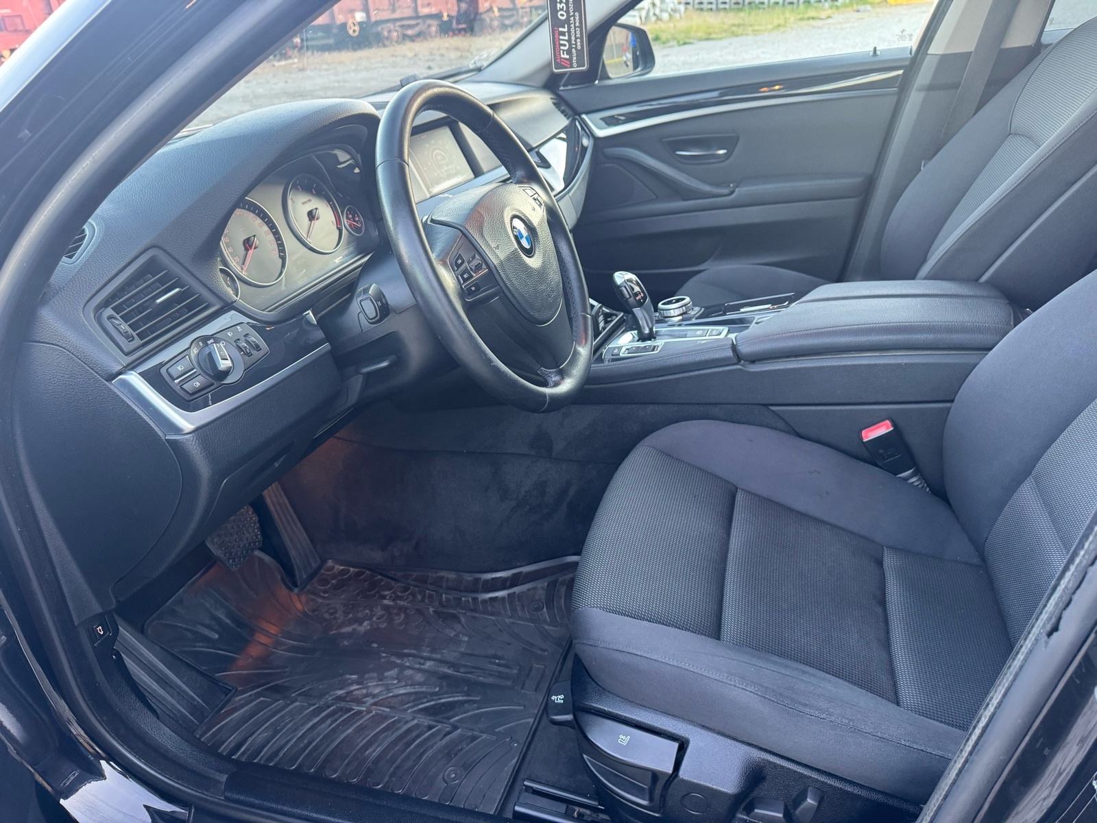 BMW serija 5 Touring 520d automatik, fotografija 14