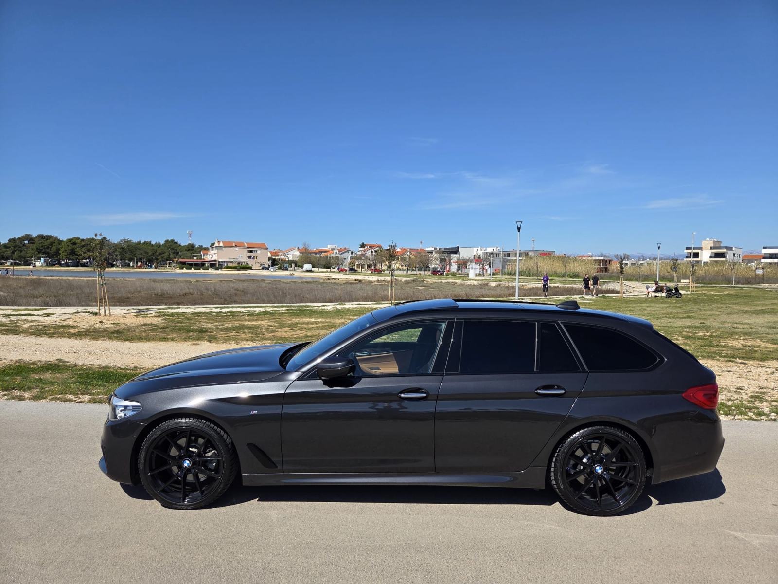 BMW serija 5 Touring 520d M paket, fotografija 12
