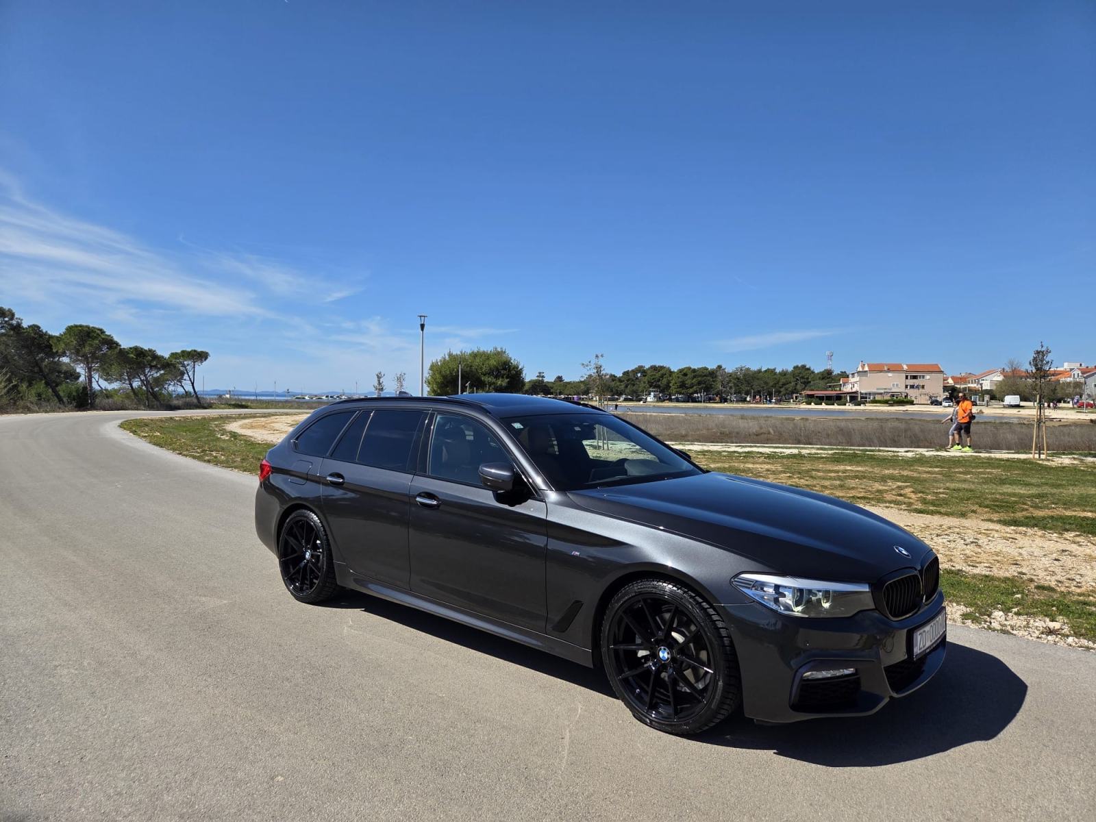 BMW serija 5 Touring 520d M paket, fotografija 1