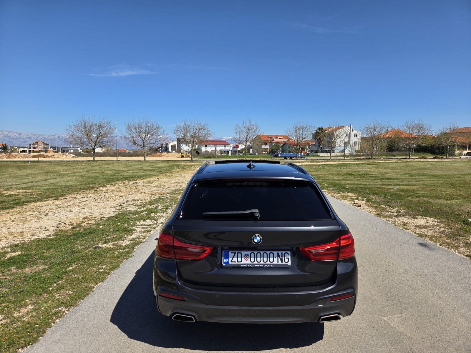 BMW serija 5 Touring 520d M paket, fotografija 16
