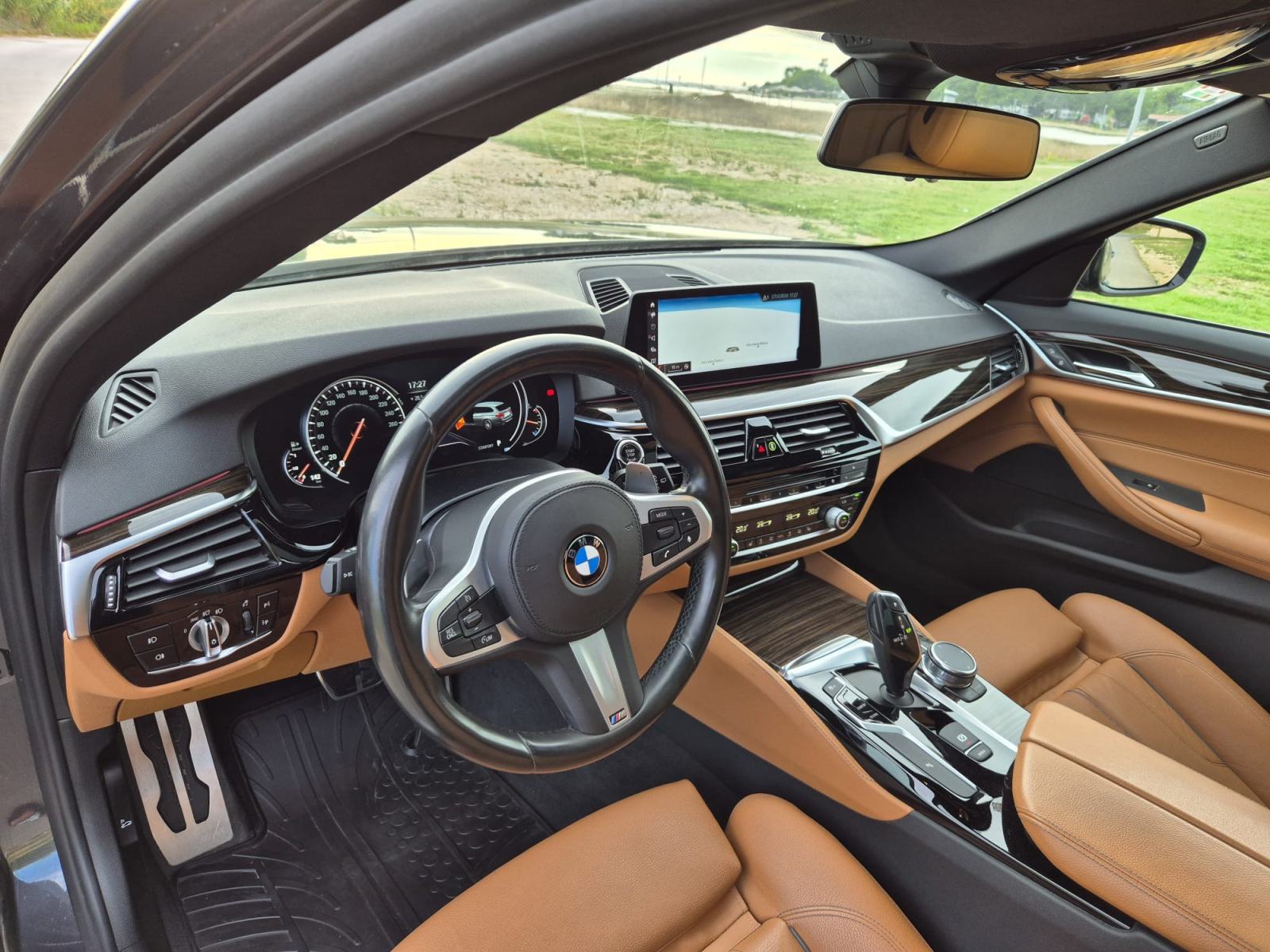 BMW serija 5 Touring 520d M paket, fotografija 19