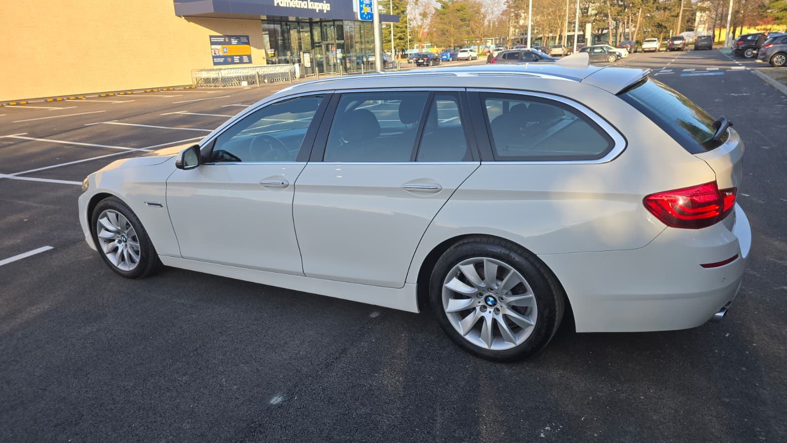 BMW F11 520d,8AT,B47, fotografija 8