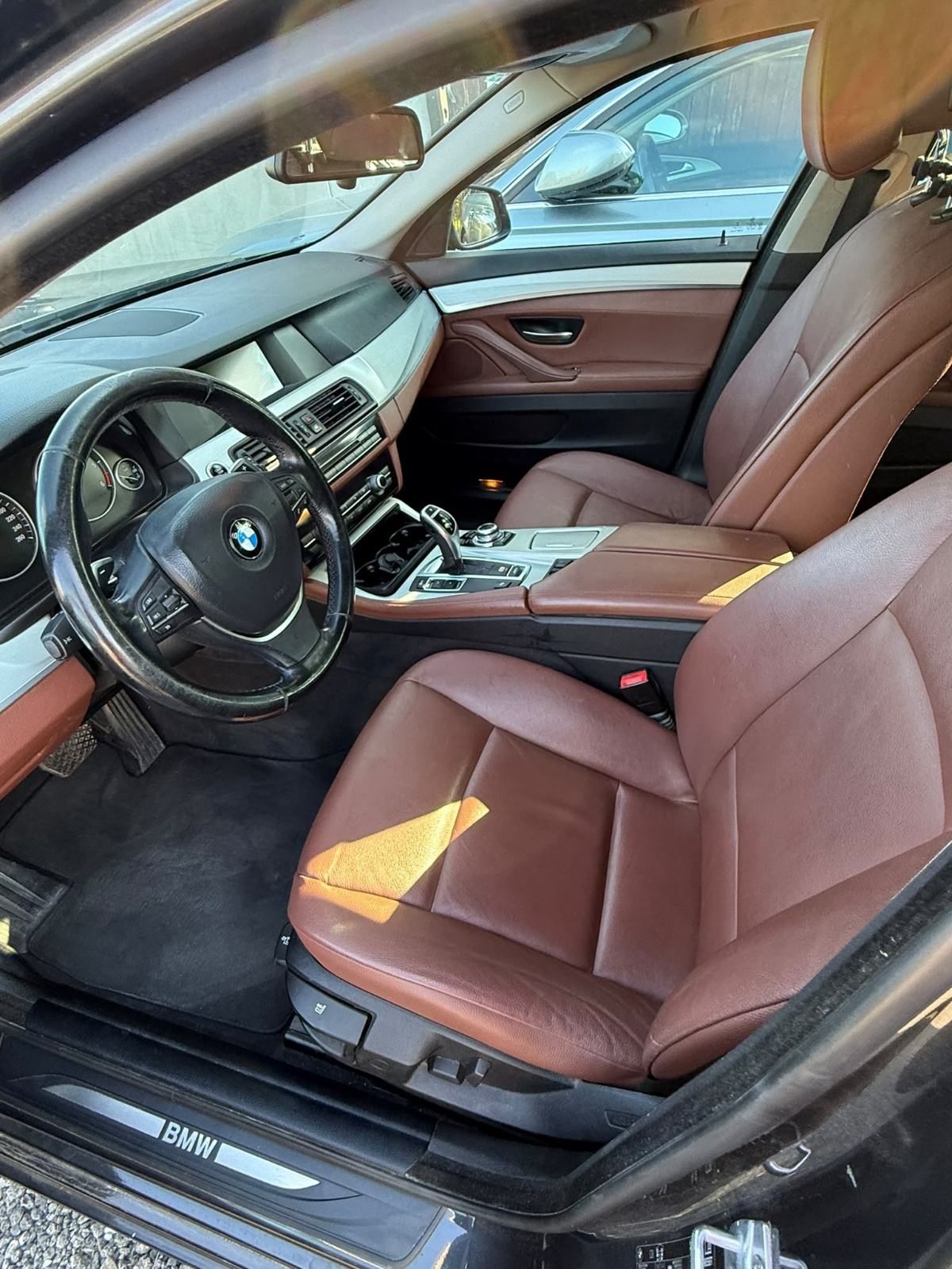 BMW serija 5 Touring 520d automatik, fotografija 8