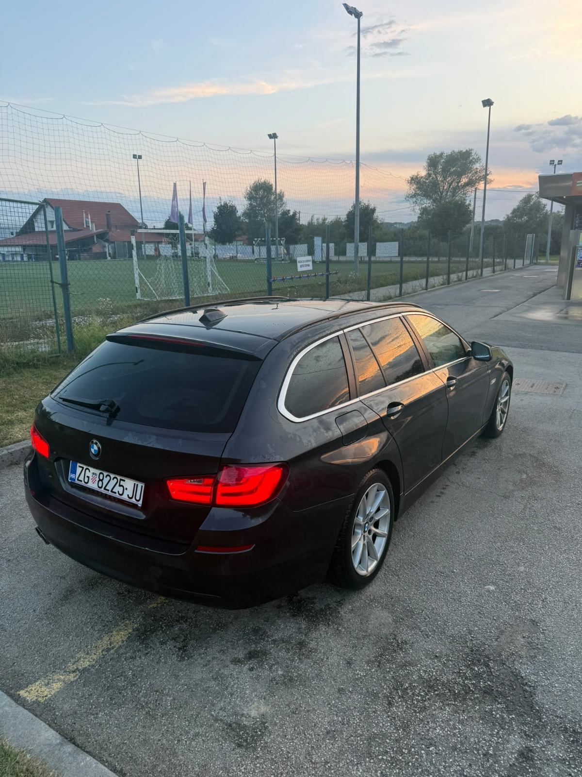 BMW serija 5 Touring 520d automatik, fotografija 4