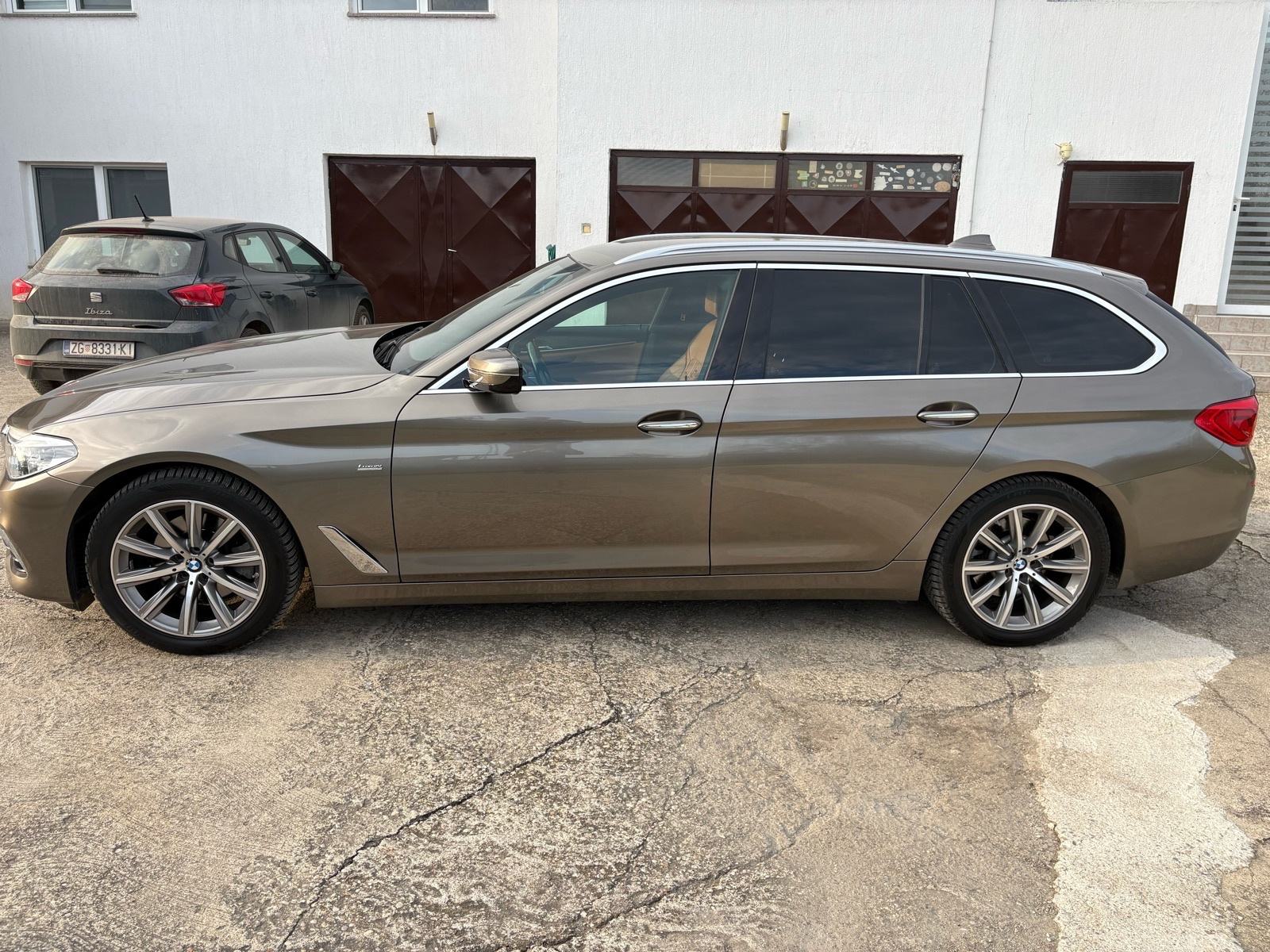 BMW serija 5 Touring 520d automatik, fotografija 10