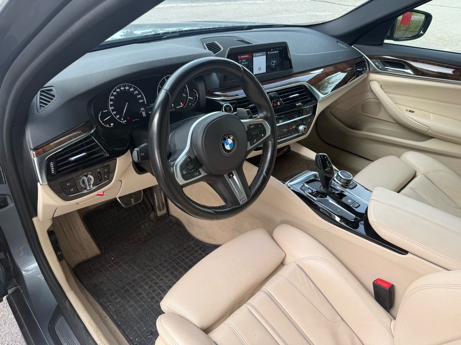 BMW serija 5 Touring 520d **59650 km** automatik, fotografija 11