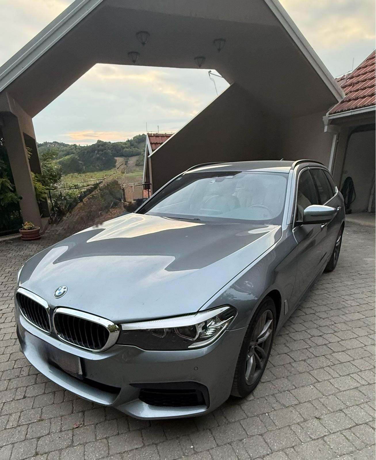 BMW serija 5 Touring 520d **59650 km** automatik, fotografija 4