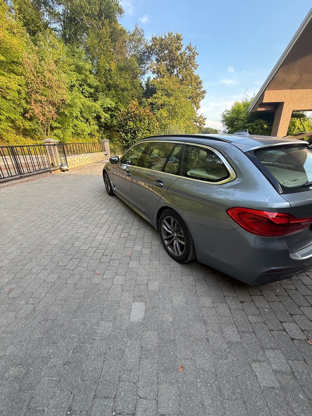 BMW serija 5 Touring 520d **59650 km** automatik, fotografija 6
