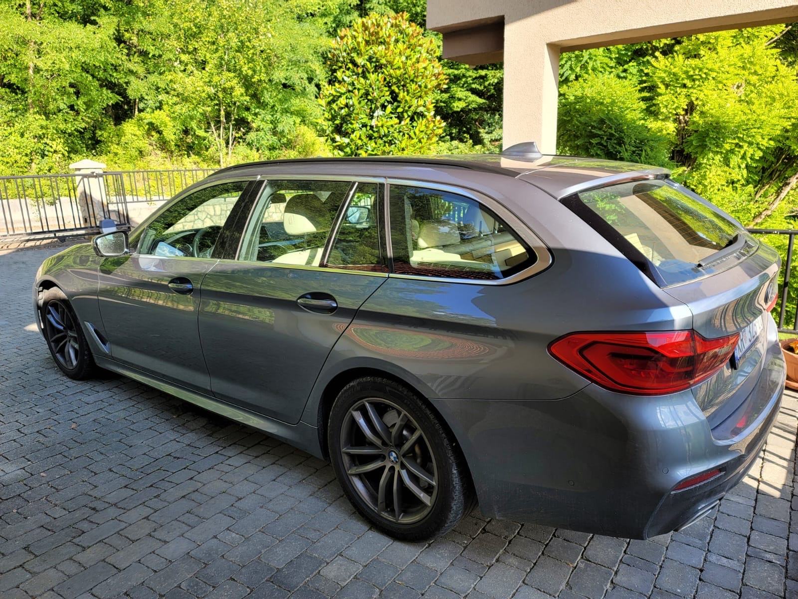 BMW serija 5 Touring 520d **59650 km** automatik, fotografija 9
