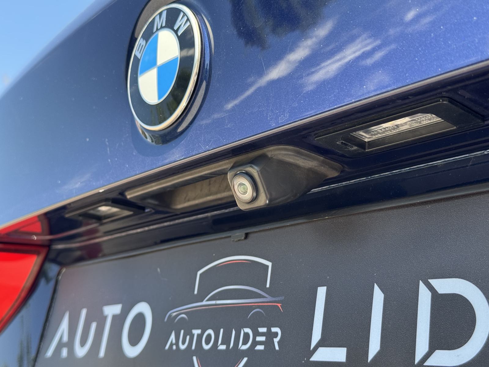 BMW 520d xDrive Touring M Sport *AKCIJA*, fotografija 15