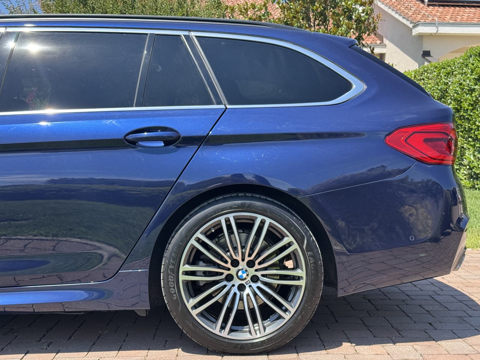 BMW 520d xDrive Touring M Sport *AKCIJA*, fotografija 14