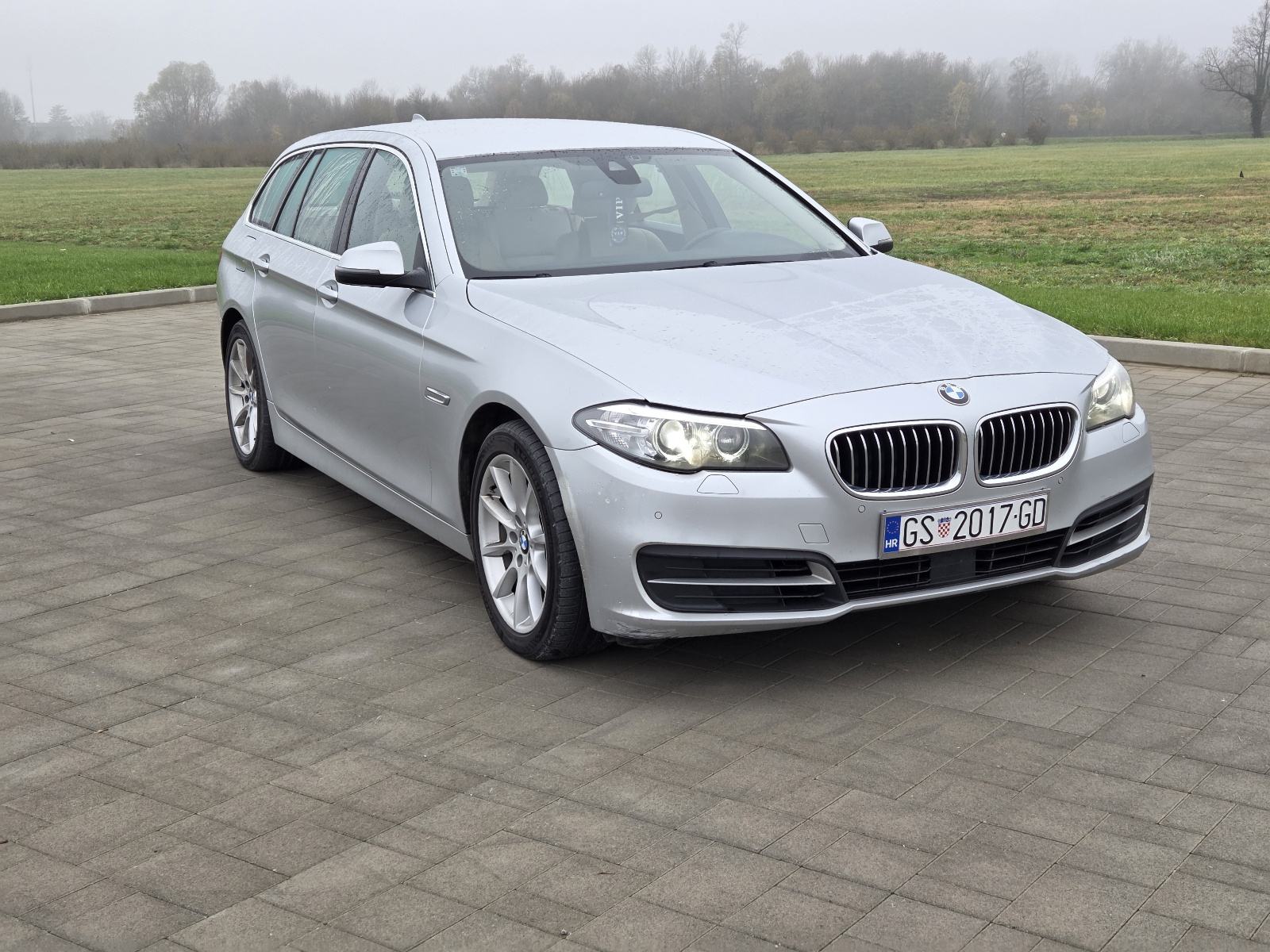 BMW serija 5 Touring 520d**Automatik**X-drive**, fotografija 4
