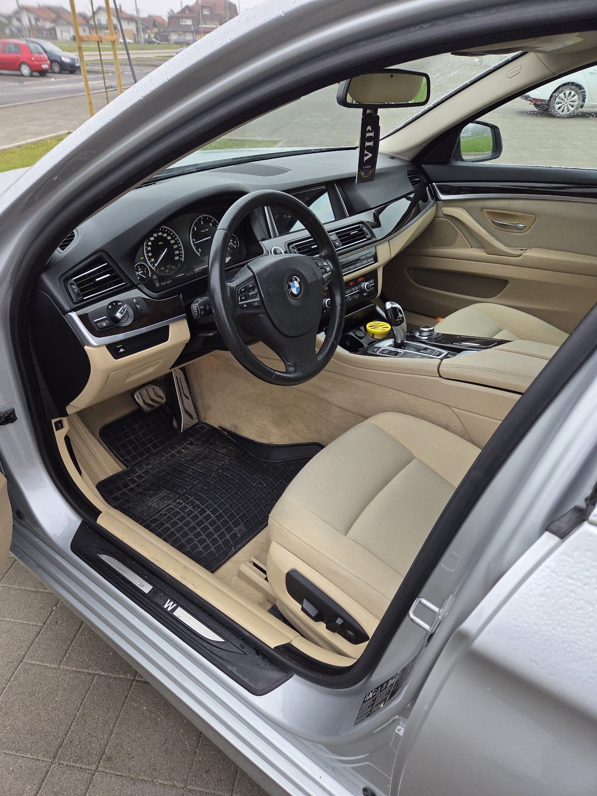 BMW serija 5 Touring 520d**Automatik**X-drive**, fotografija 11