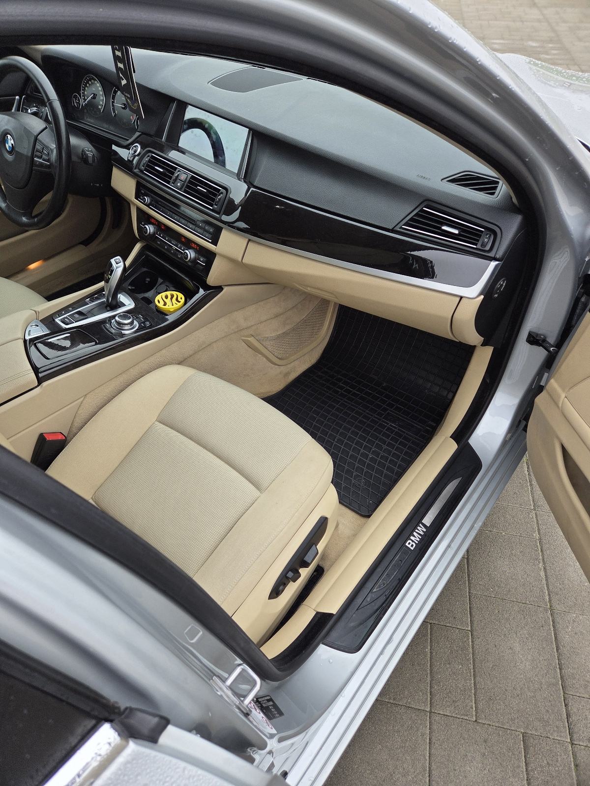 BMW serija 5 Touring 520d**Automatik**X-drive**, fotografija 12