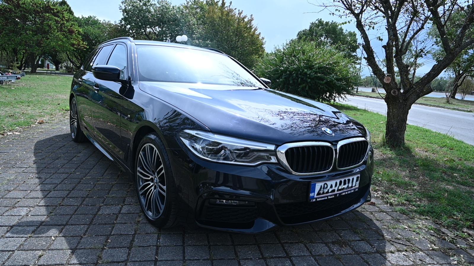 BMW 520d** M~paket**reg:7/27**Napravljen veliki servis**, fotografija 2