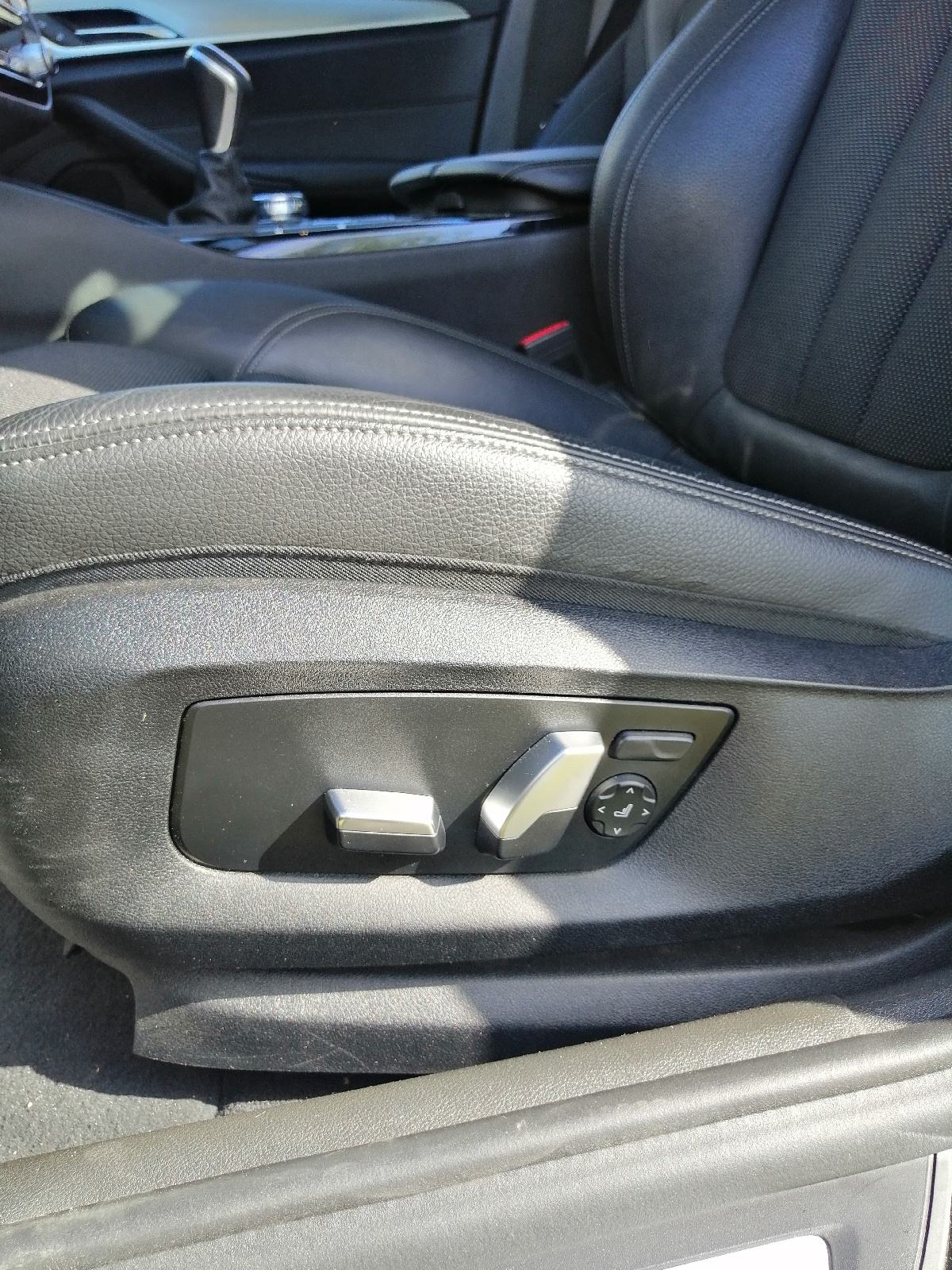 BMW 520d G31,Sport line,NovaReg.4-27 167000 Panorama,Kuka,, fotografija 8