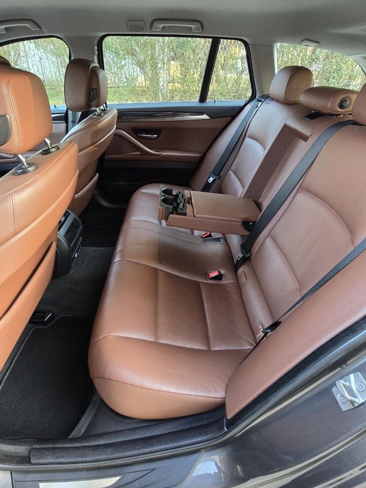 BMW serija 5 520d - KOŽA - VELIKI SERVIS -, fotografija 12