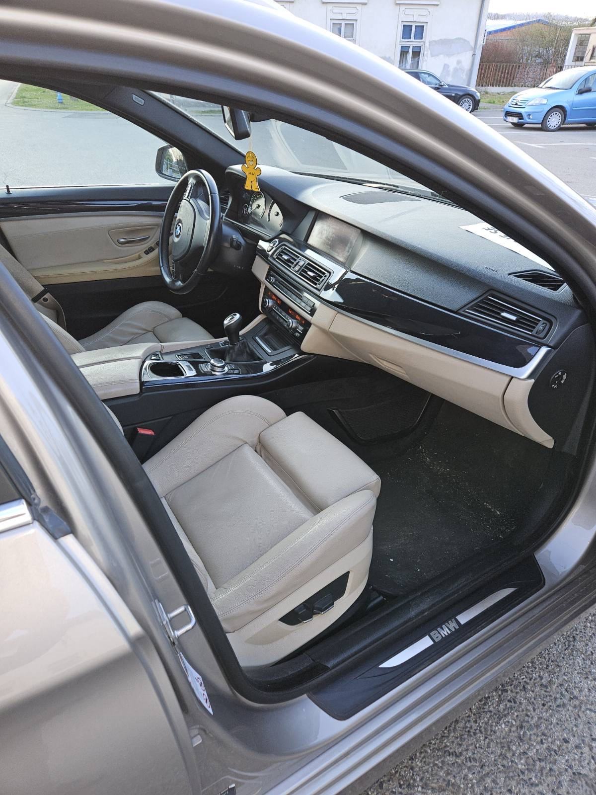 BMW serija 5 Touring 520d NOVI LANAC!, fotografija 8