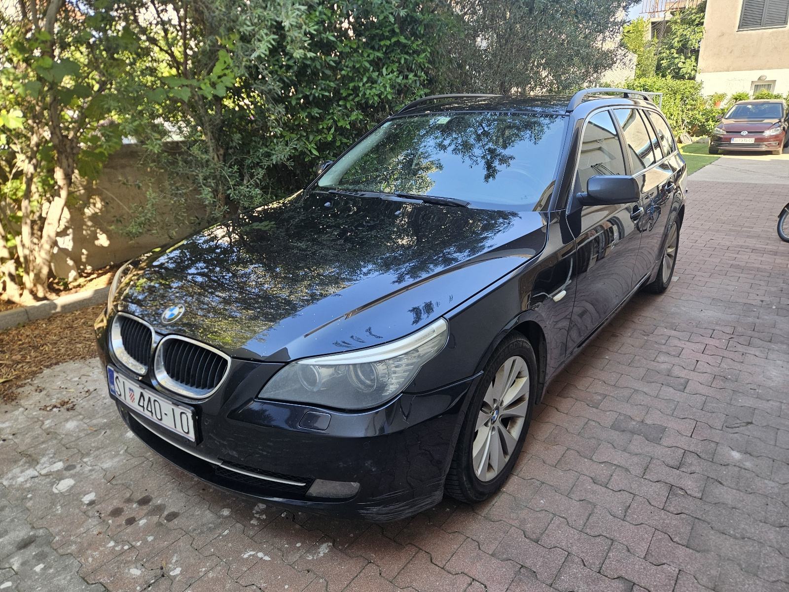 BMW serija 5 Touring 520d, pogled izvana - slika 1