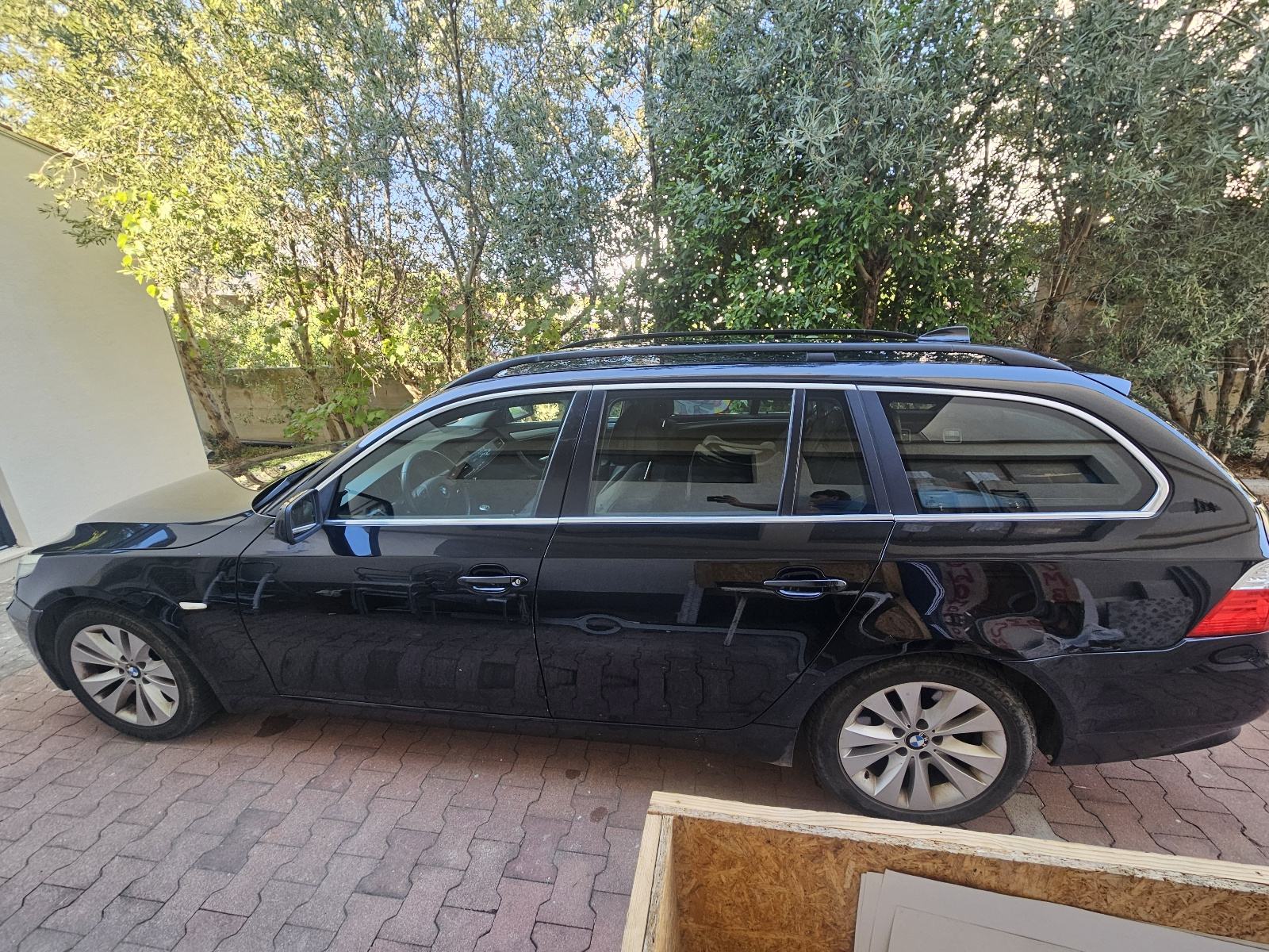 BMW serija 5 Touring 520d, fotografija 6