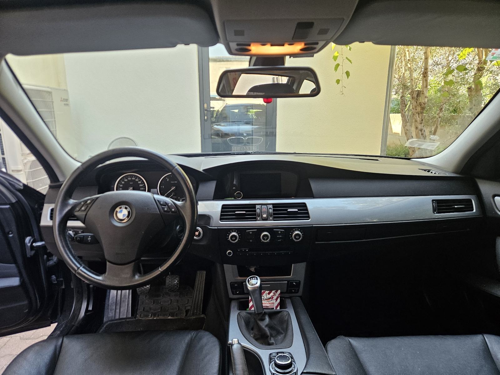BMW serija 5 Touring 520d, fotografija 13