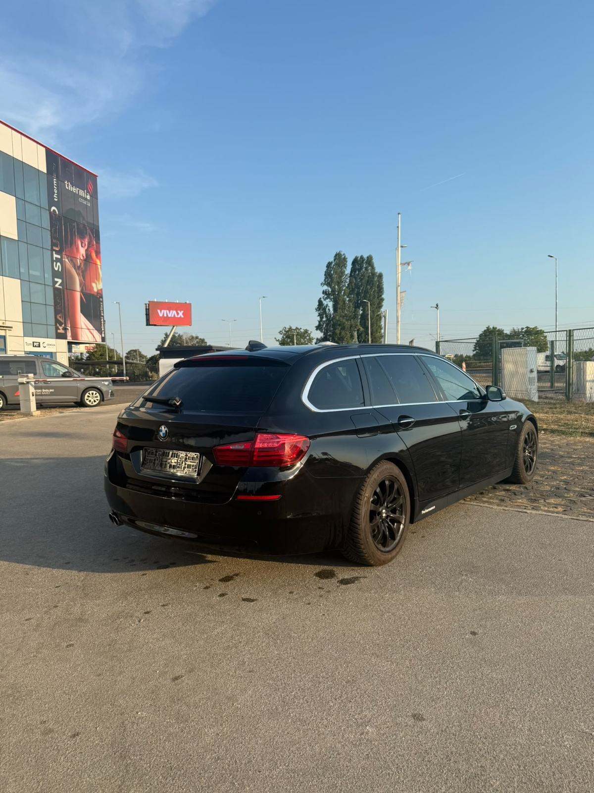 BMW serija 5 Touring 520d KARTICE-ZAMJENA, fotografija 3