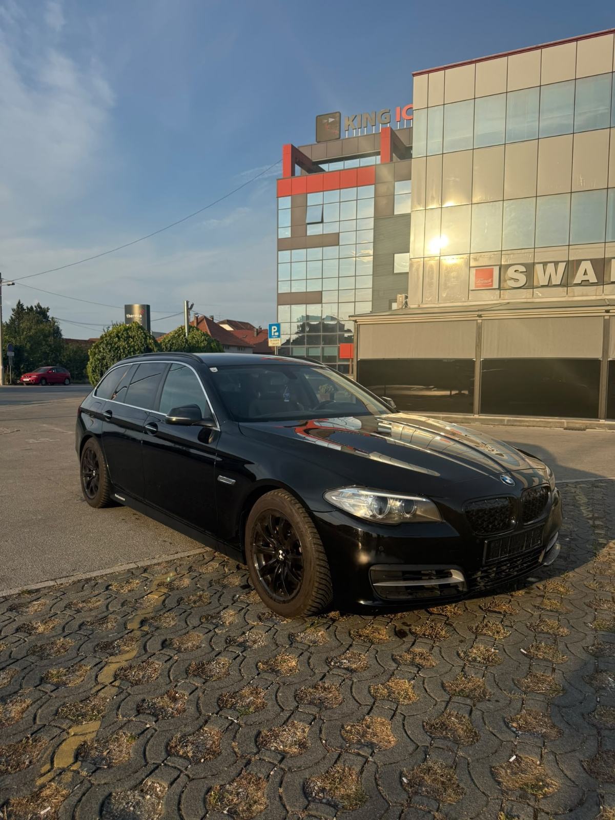 BMW serija 5 Touring 520d KARTICE-ZAMJENA, fotografija 2