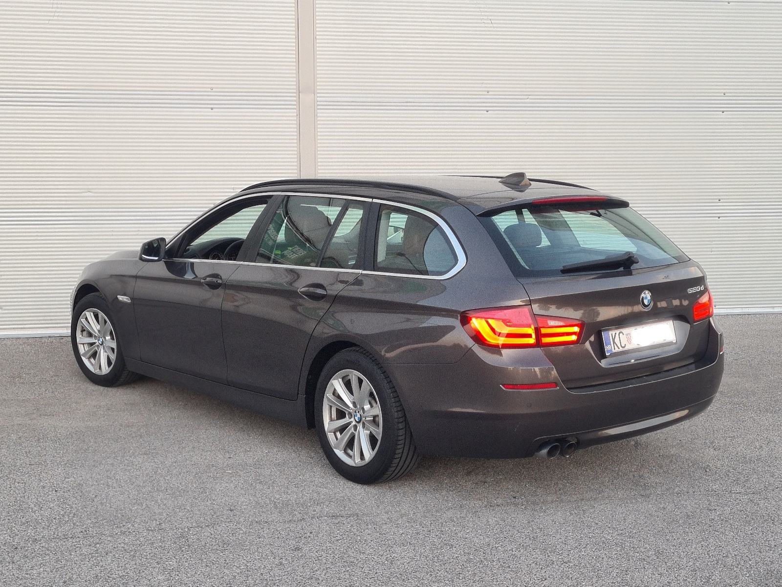 BMW serija 5 520d - KOŽA - VELIKI SERVIS -, fotografija 6