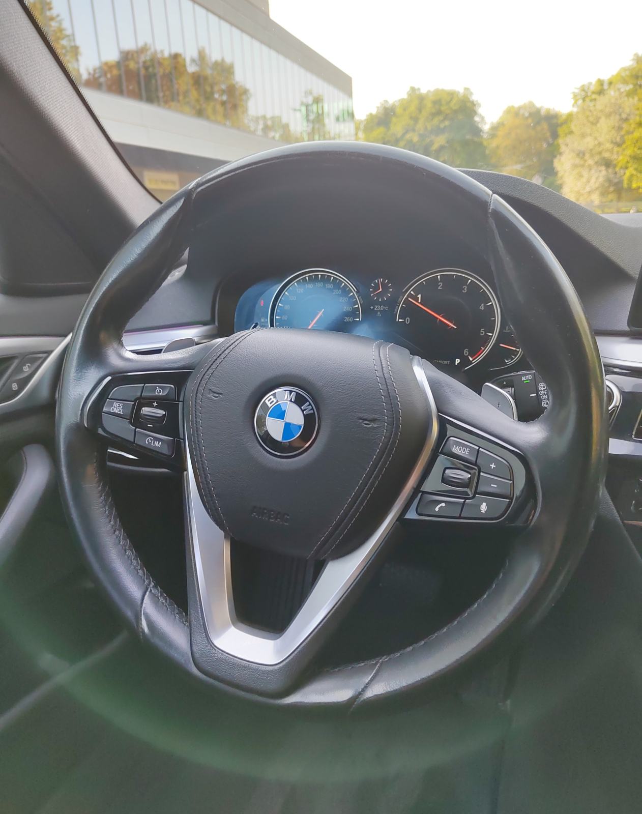 BMW serija 5 Touring 520xd, fotografija 17