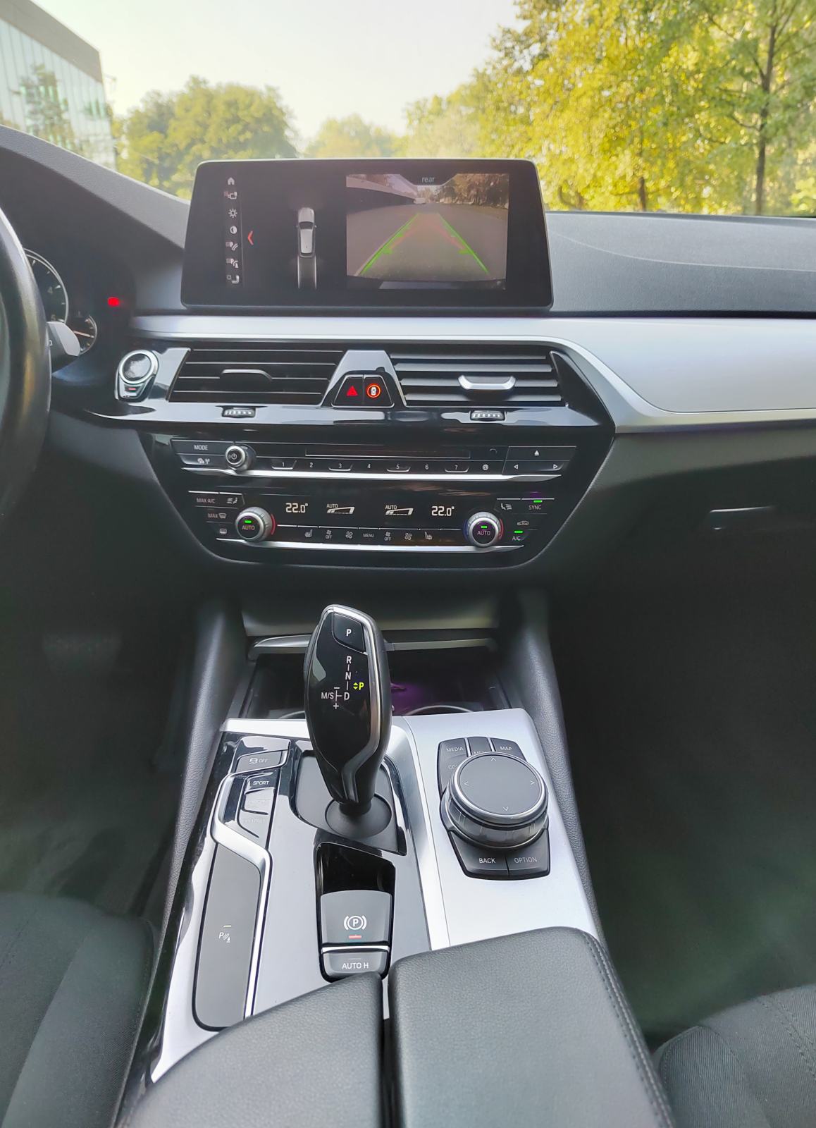 BMW serija 5 Touring 520xd, fotografija 16