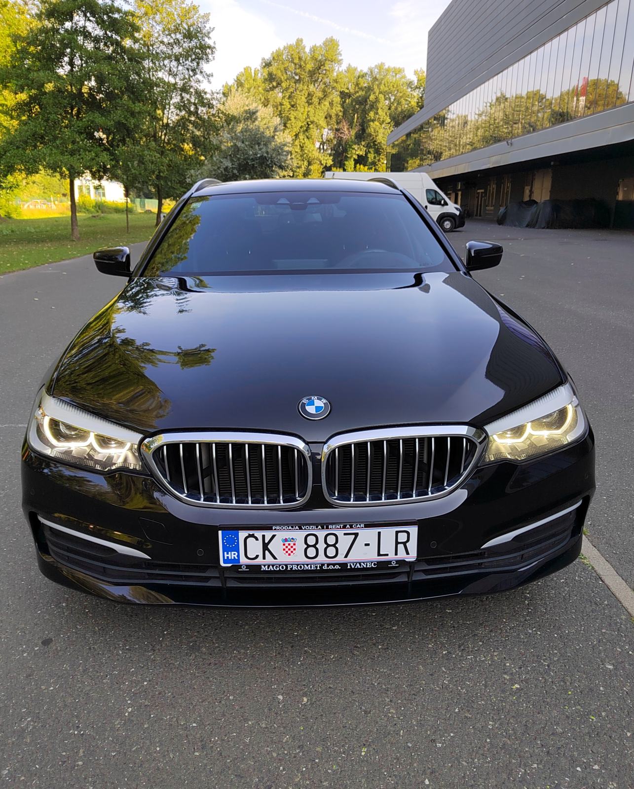 BMW serija 5 Touring 520xd, fotografija 7