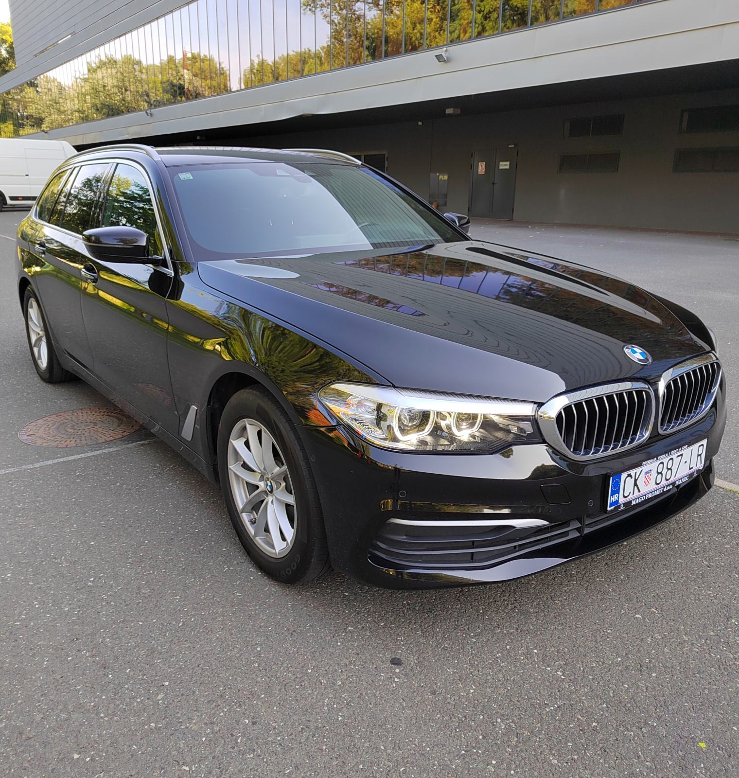 BMW serija 5 Touring 520xd, fotografija 1
