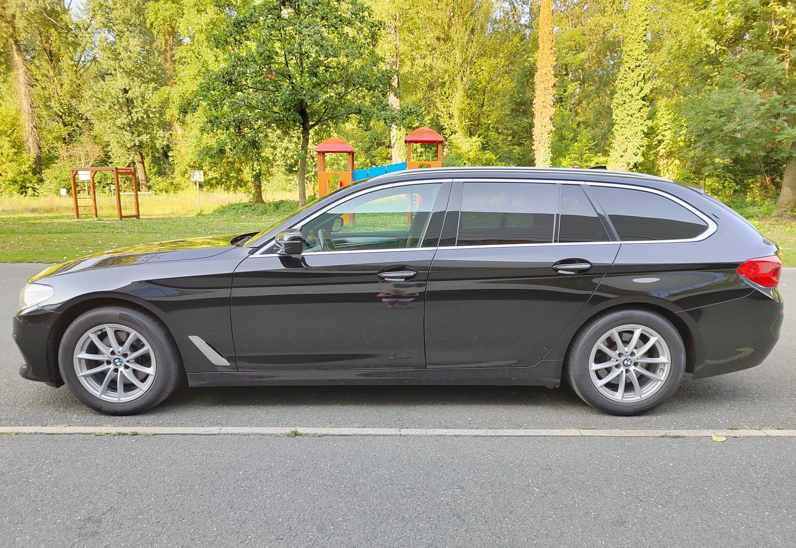 BMW serija 5 Touring 520xd, fotografija 9