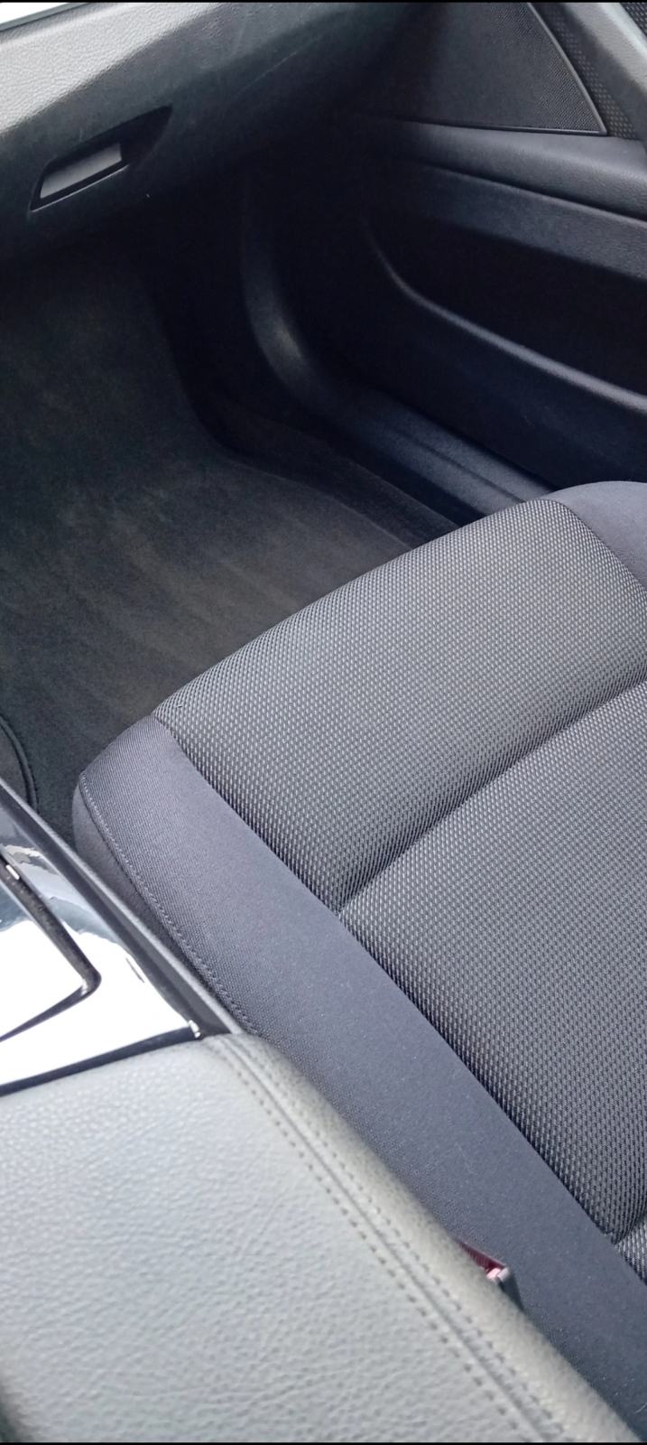 BMW 525d xDrive, automatik, stakleni krov, odličan!, fotografija 19