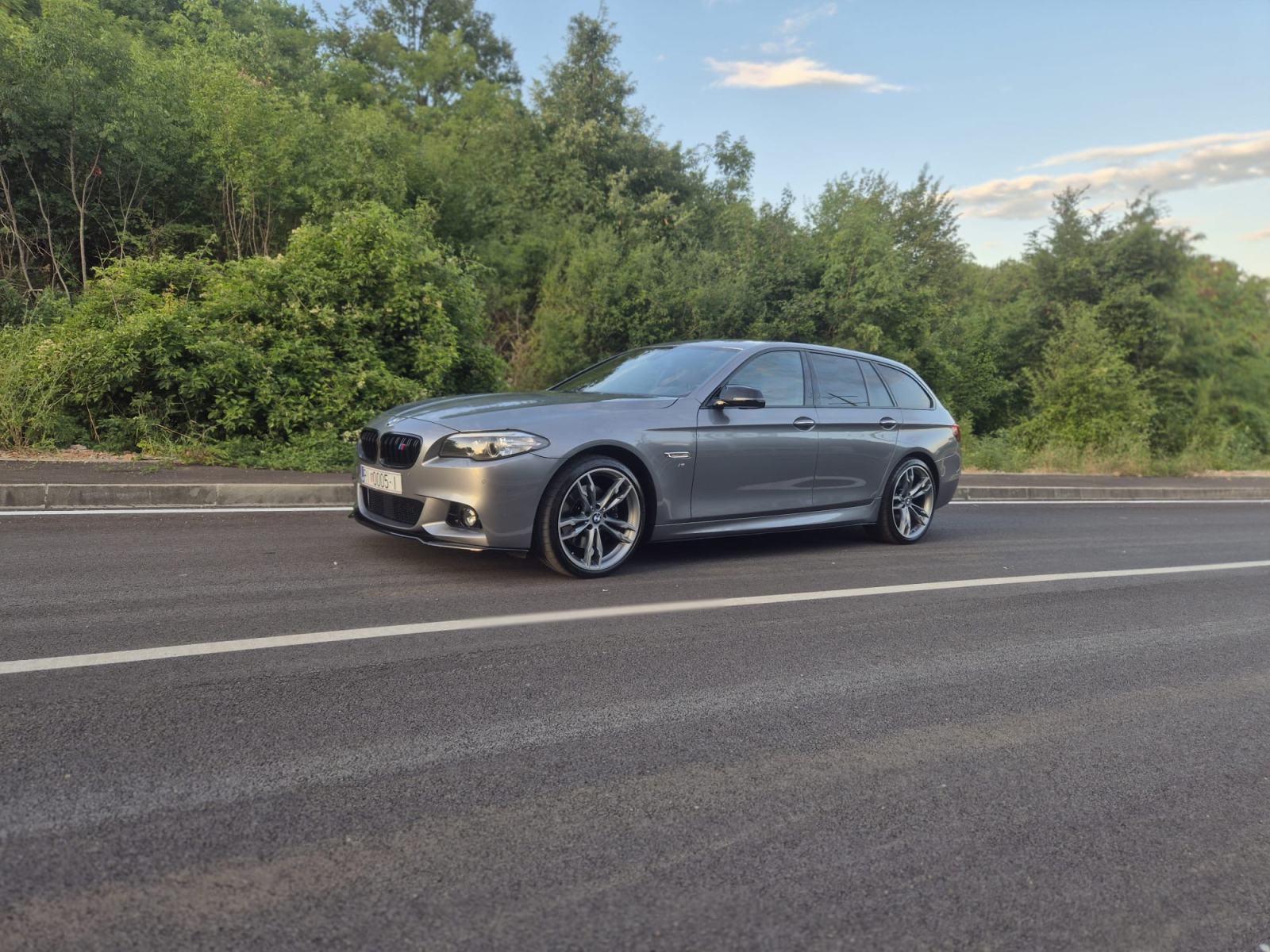 BMW serija 5 Touring 525xd automatik, fotografija 4
