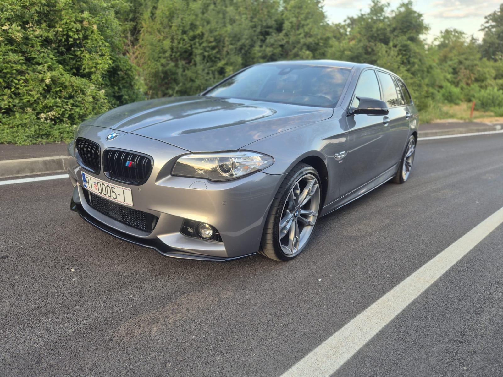 BMW serija 5 Touring 525xd automatik, fotografija 2